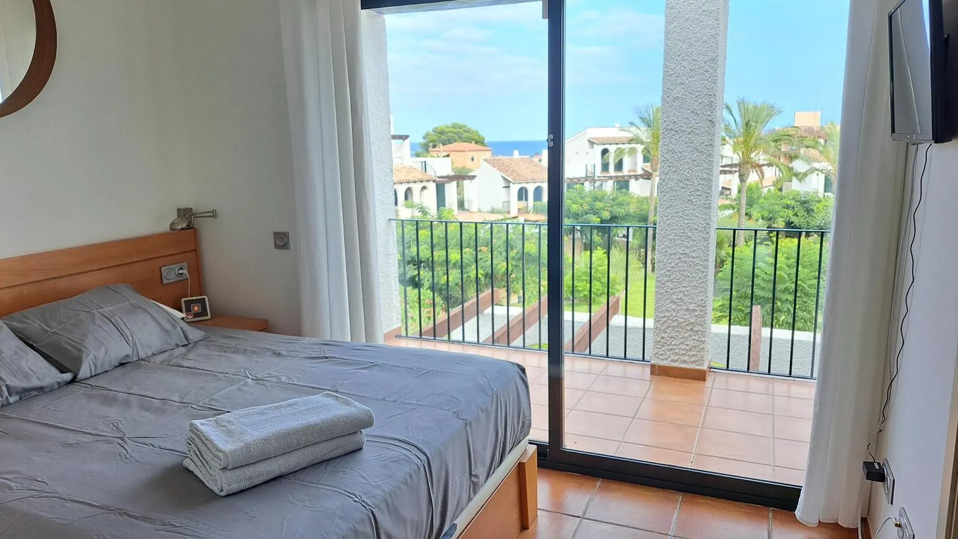 Les Oliveres, Ideal Familias El Perello  Spain